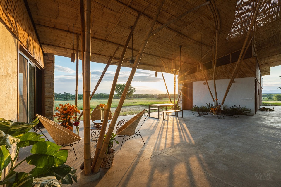 Traversa House by Marina Vella Arquitectura