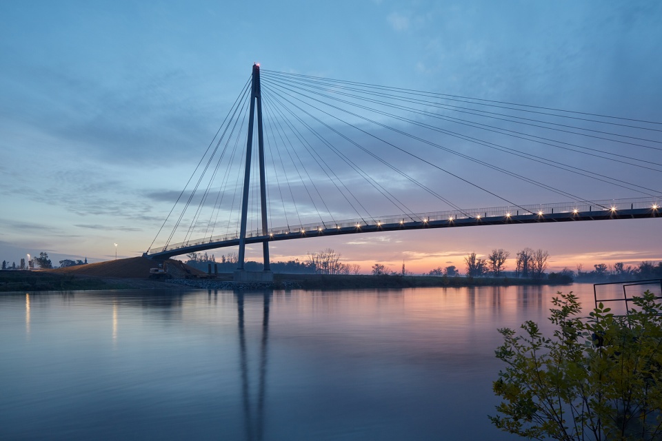 uhpfrc footbridge by petr tej marek blank jan mourek