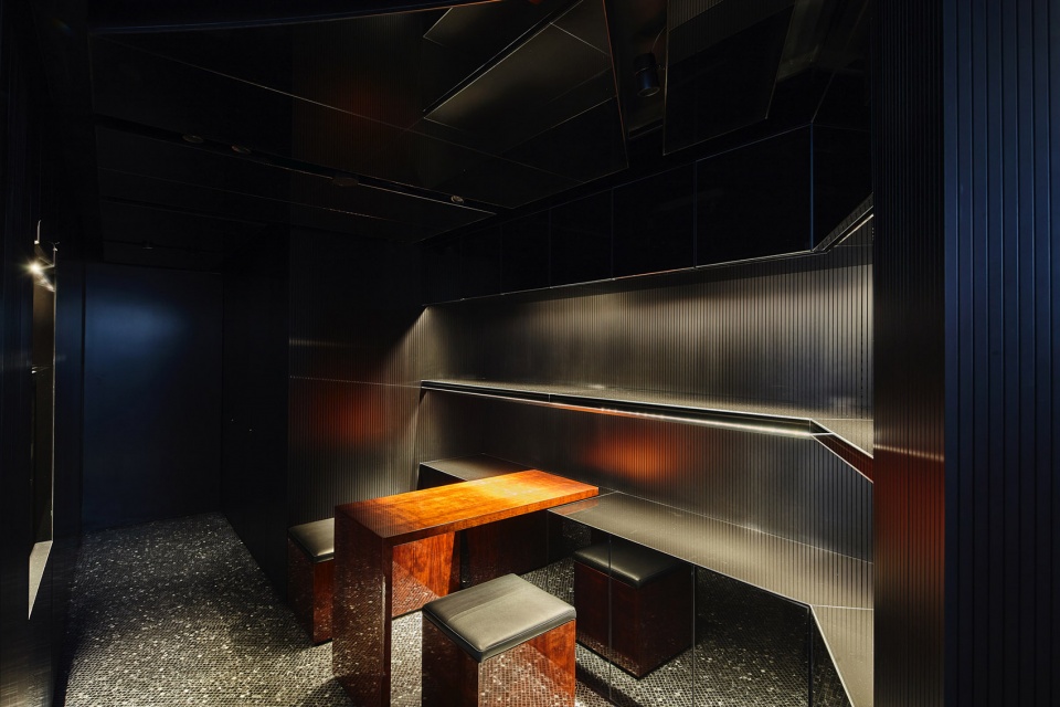 DolceGabbana Seoul Cheongdam dong boutique by Ateliers Jean Nouvel