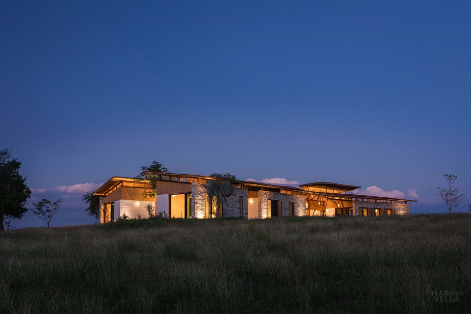 Traversa House by Marina Vella Arquitectura