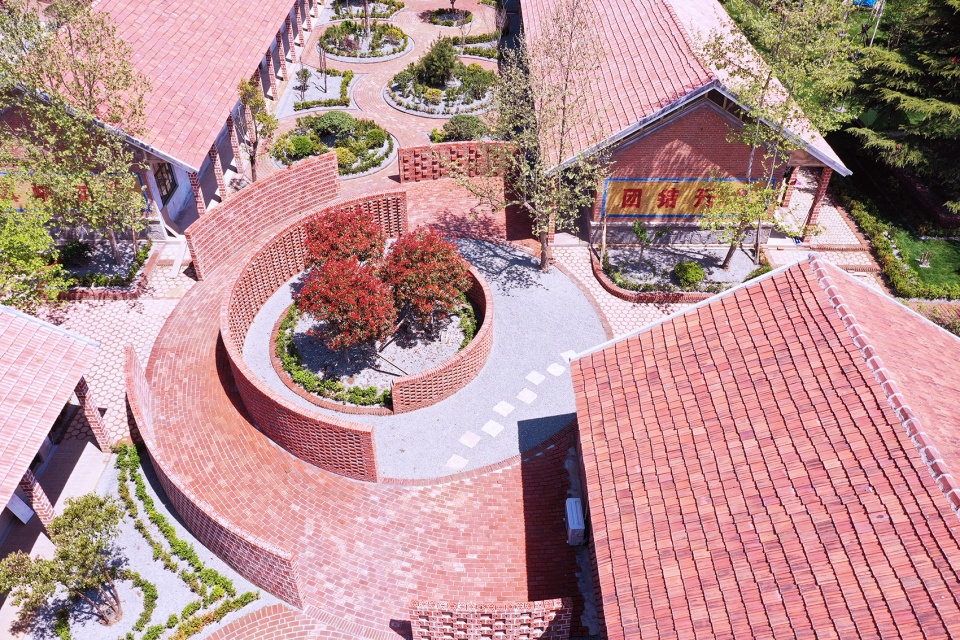 reconstruction of 1971 research camp in rizhao china by dake architectural design