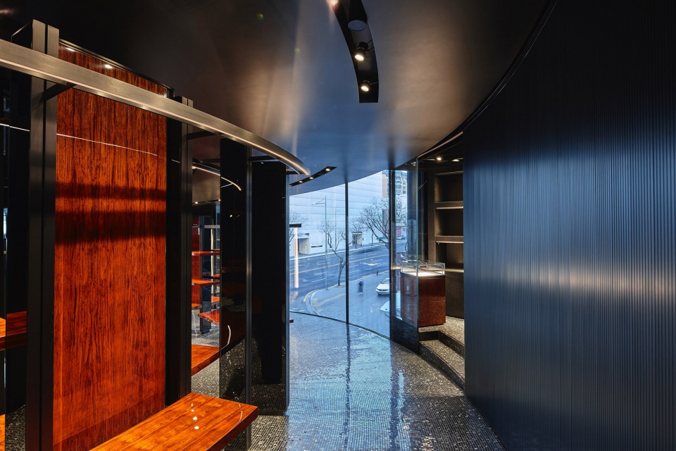 DolceGabbana Seoul Cheongdam dong boutique by Ateliers Jean Nouvel