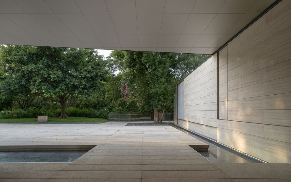 shenzhen lianhuashan park exhibition center