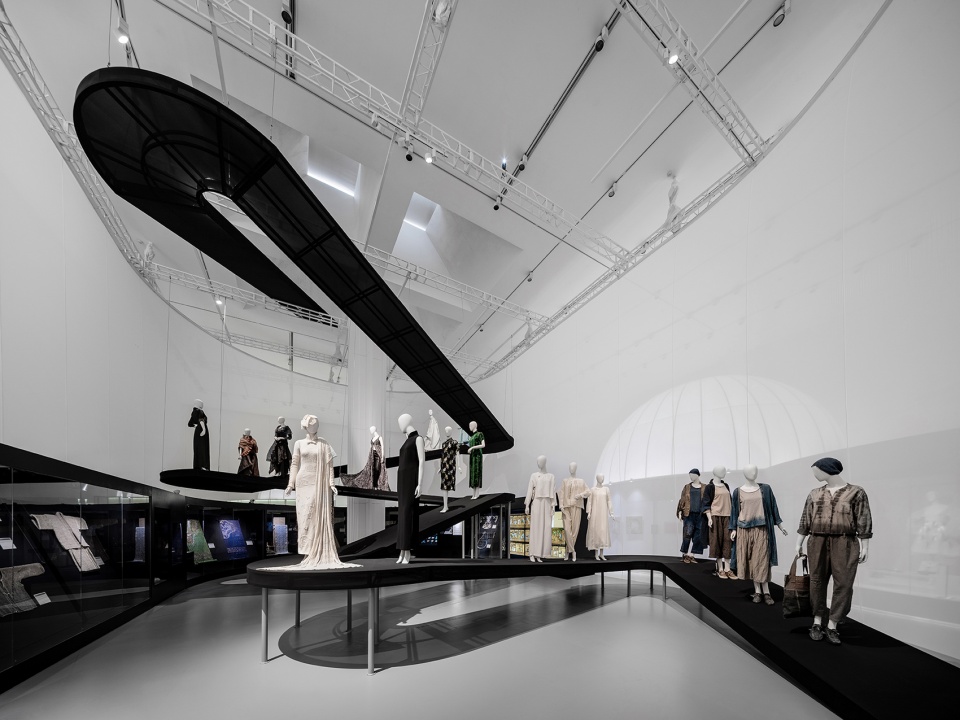 spatial design of the exhibition fashioned from nature co curated by the va and design society china by studio 10