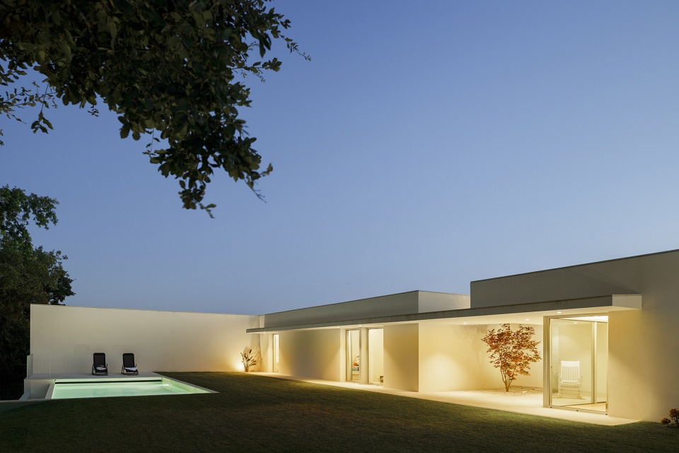 Casa em Santarém by dp Arquitectos