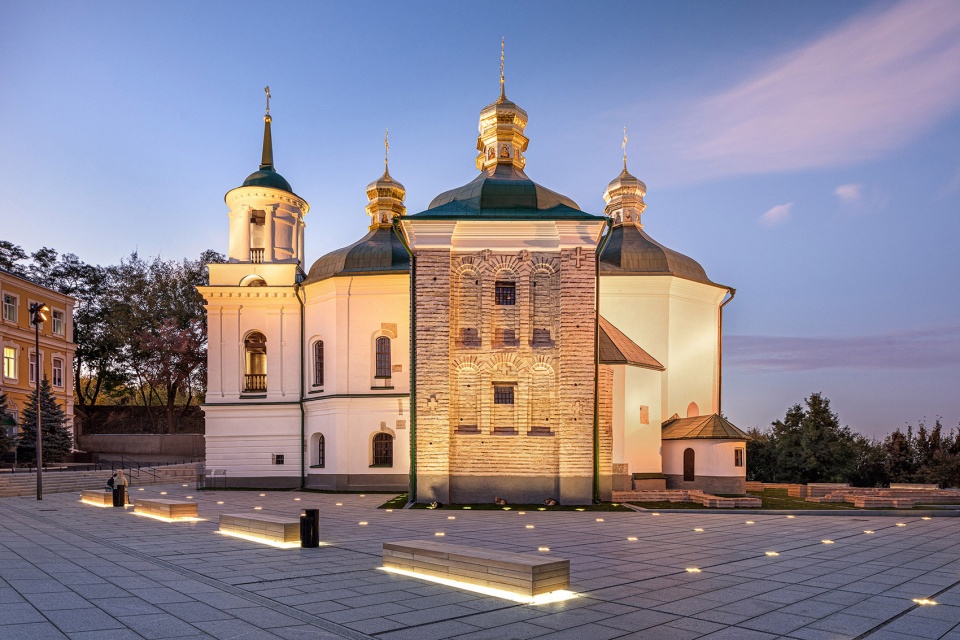 Renovation of the Spassky Bastion and Church Public Square by AER