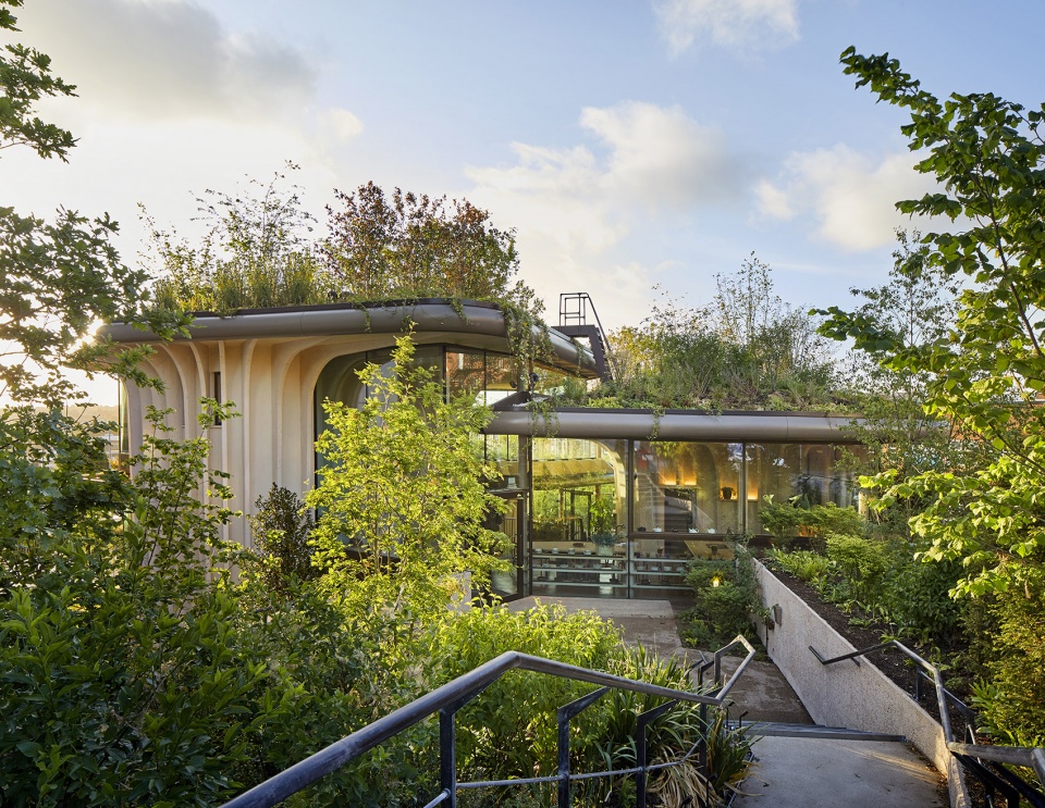 maggies leeds by heatherwick studio