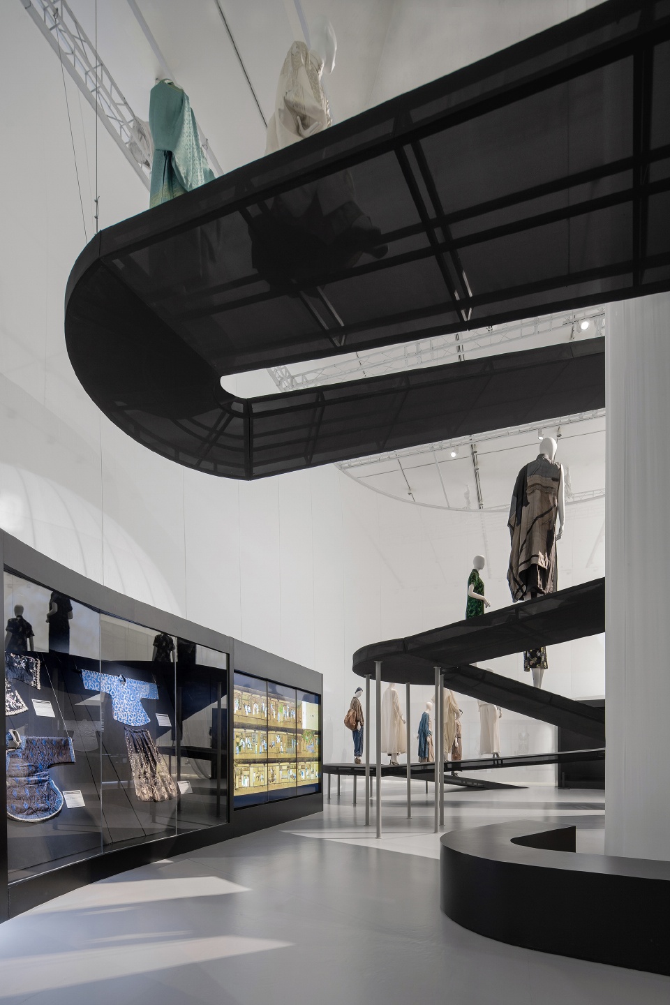 spatial design of the exhibition fashioned from nature co curated by the va and design society china by studio 10