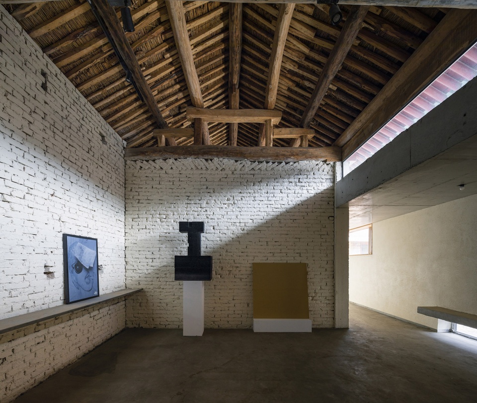 quanzhai house on youdi road in beijing by atelier kai architects
