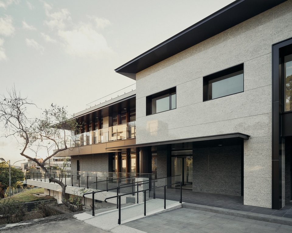 refurbishment of xingtian temple culture center by yd architects