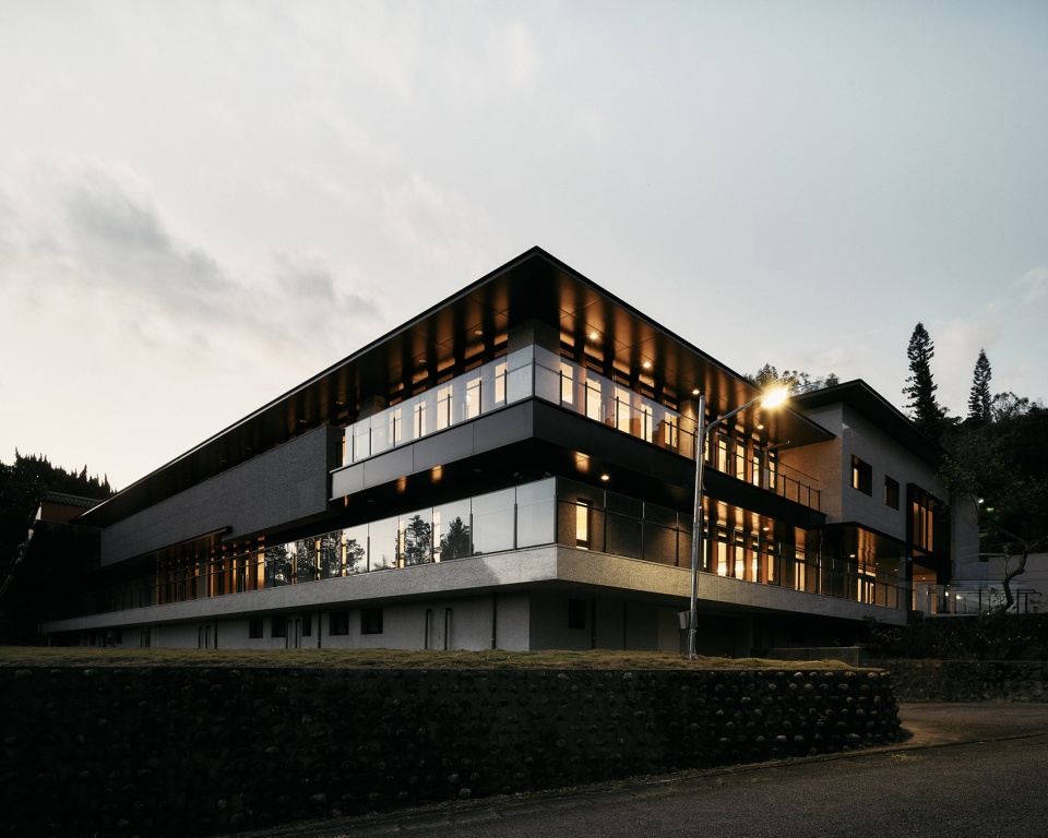 refurbishment of xingtian temple culture center by yd architects
