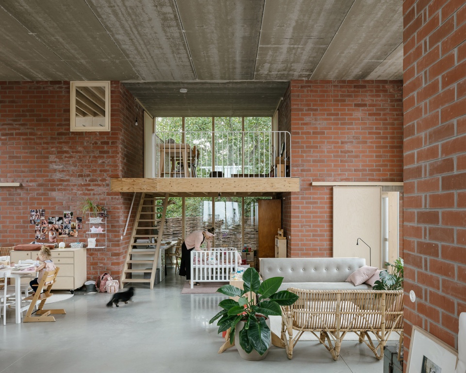 16 0590 fmM SINGLE FAMILY HOUSE by BLAF Architects