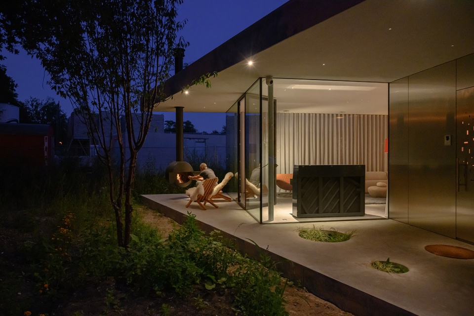 Villa Fifty Fifty Studioninedots