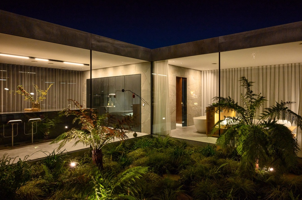 Villa Fifty Fifty Studioninedots 1