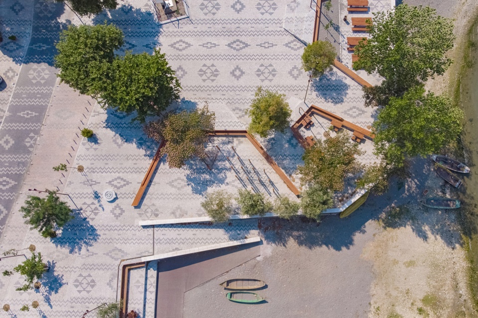 Albanian Carpet Casanova Hernandez Architects
