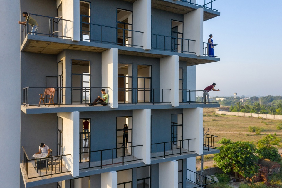 Flying Walls Hostel Dhulia Architecture Design Studio