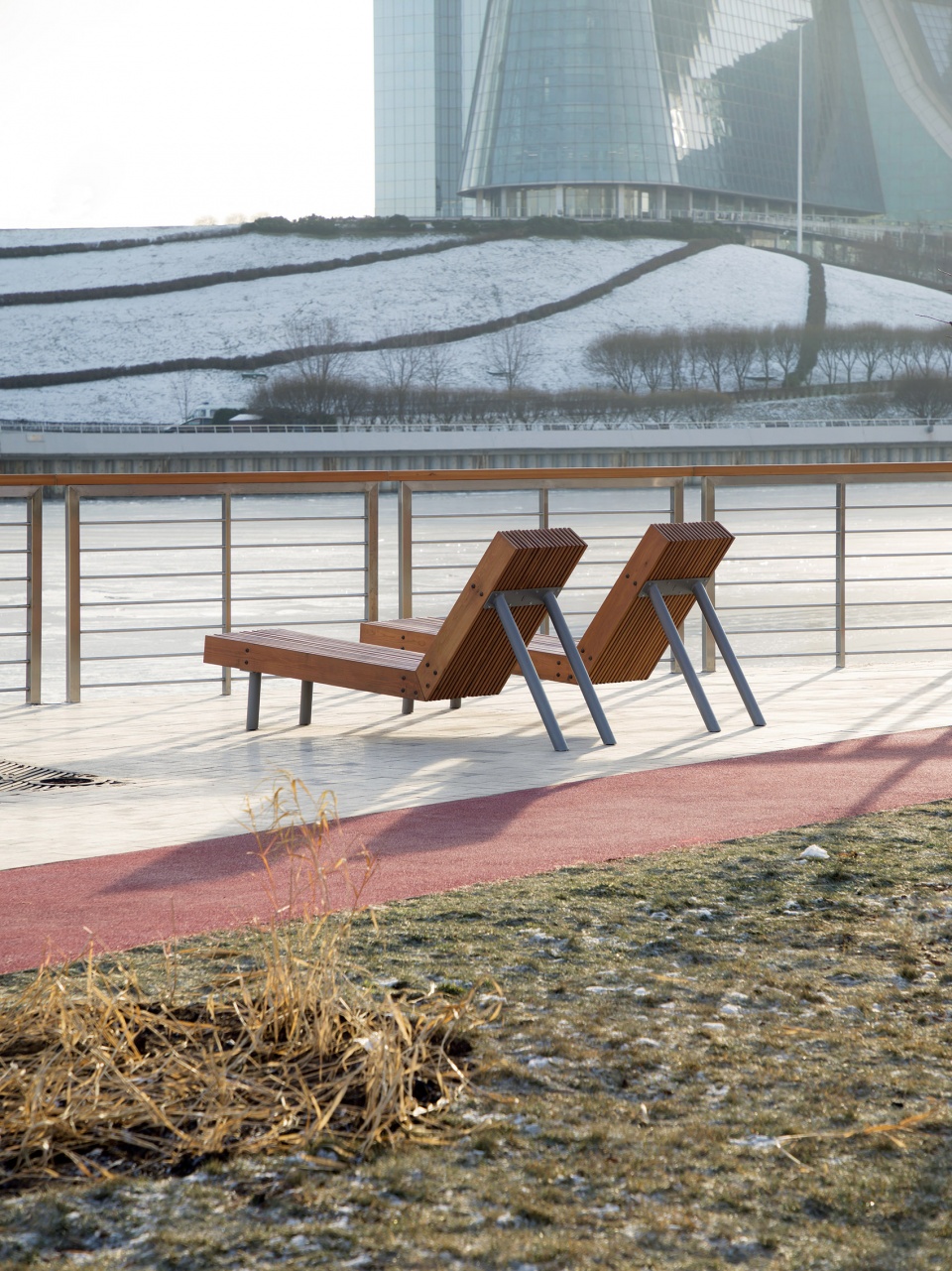 improvement of the embankment in the area of the pavshinskaya poyma by basis architectural bureau