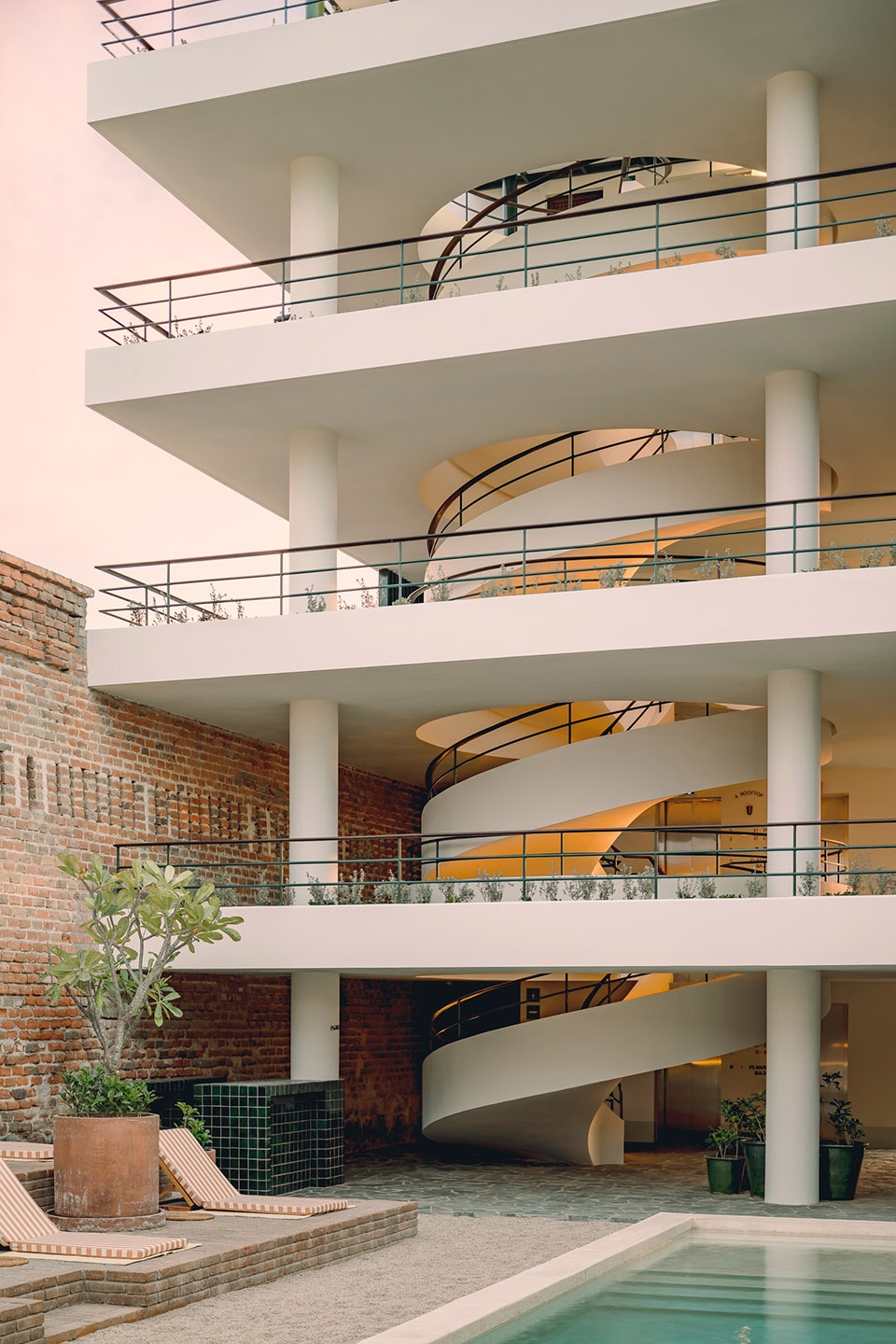 Baja Club Max von Werz Arquitectos Jaune Architecture