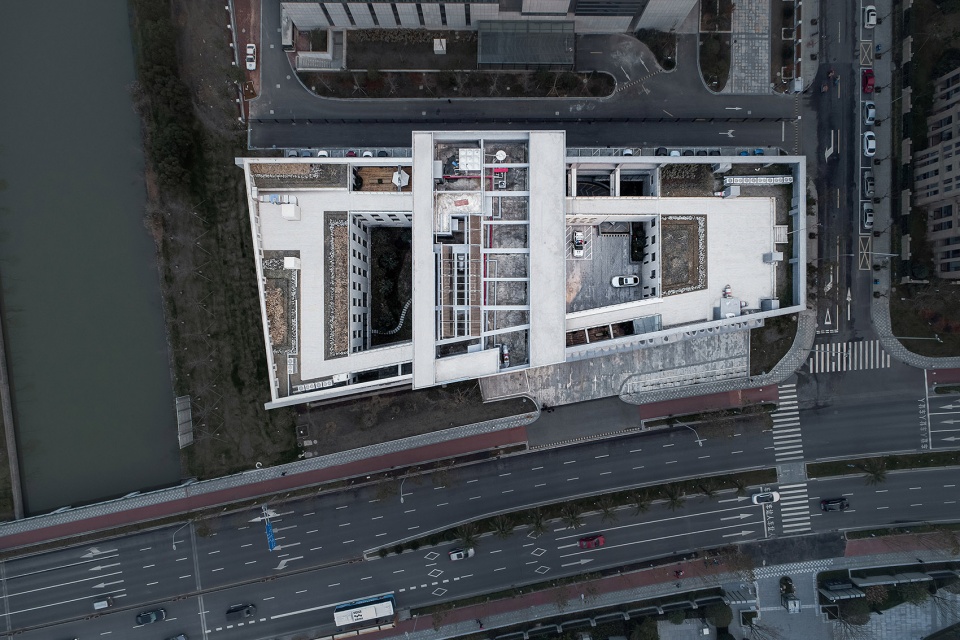 police business building of ningbo customs anti smuggling bureau china by dc alliance · cd design research center