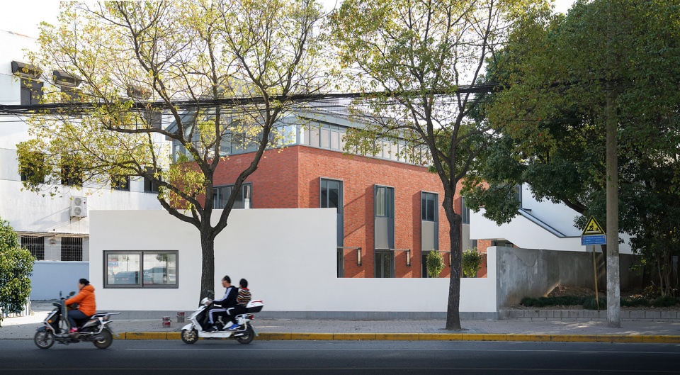 factory renovation of shanghai xiafei ribbon co ltd china by tongyi architects