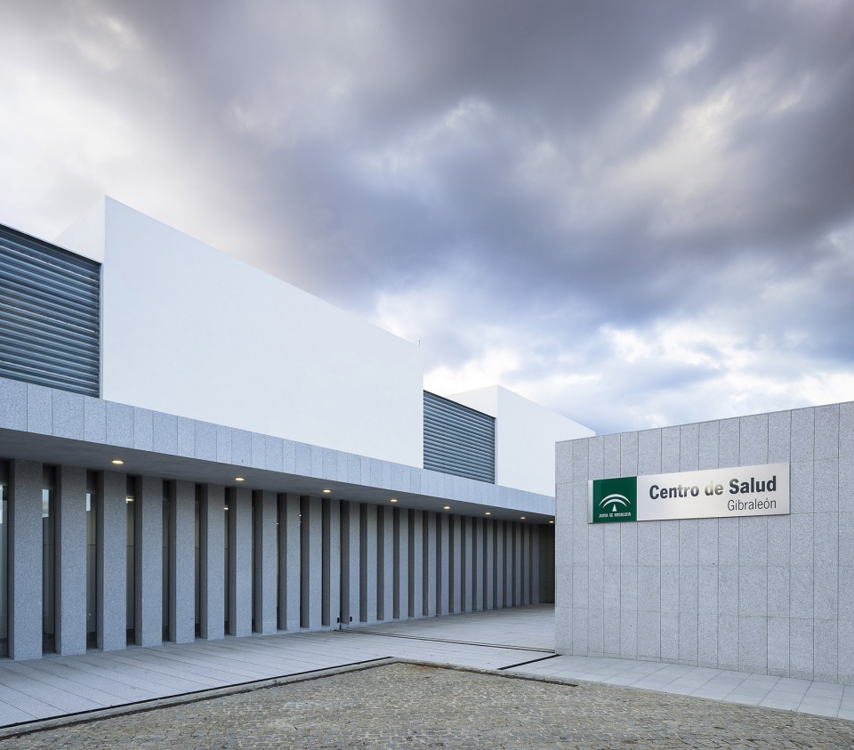 Health Centre at Gibraleon Javier Terrados Estudio de Arquitectura