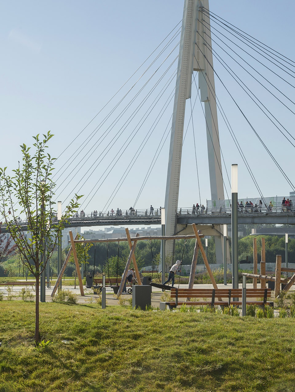 improvement of the embankment in the area of the pavshinskaya poyma by basis architectural bureau
