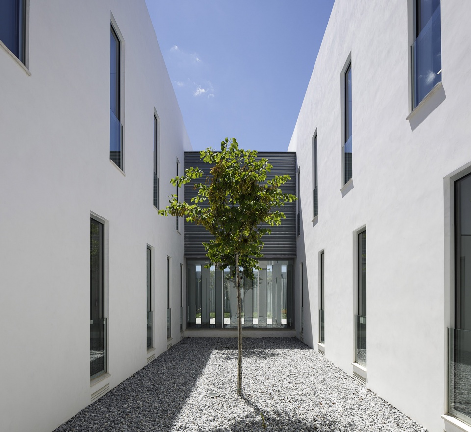 Health Centre at Gibraleon Javier Terrados Estudio de Arquitectura
