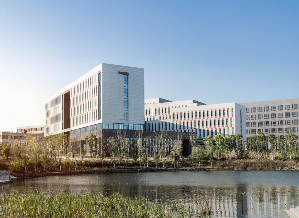 3D garden School of Environmental Studies building by TJAD