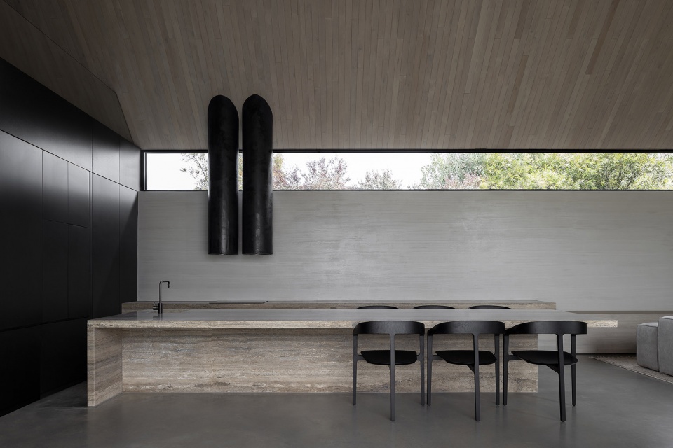 Barwon Heads House by Adam Kane Architects
