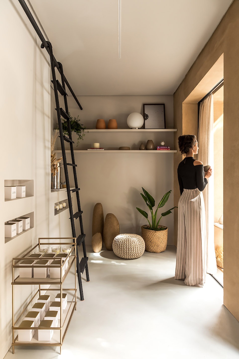 The ceramics and candles store by BOSCARDIN CORSI