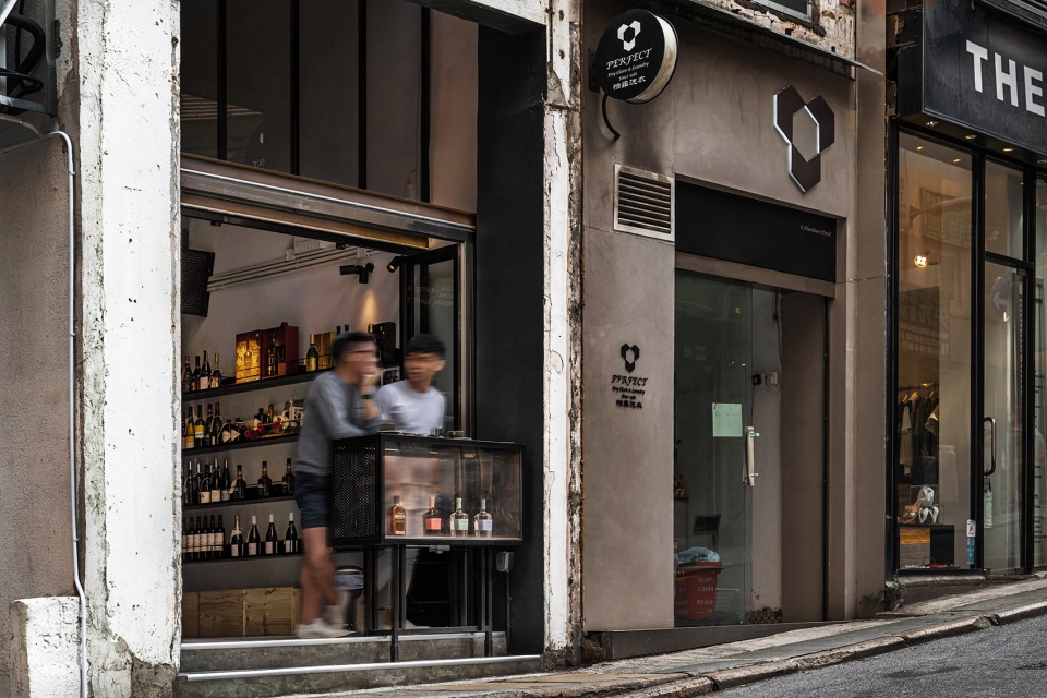dio cafe bar by finorm studio