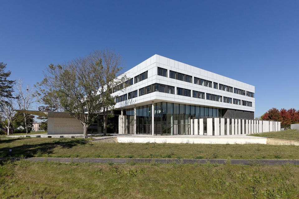 Campus CEA Paris Saclay Neuroscience Institute by Dietmar Feichtinger Architectes Celnikier Grabli Architectes