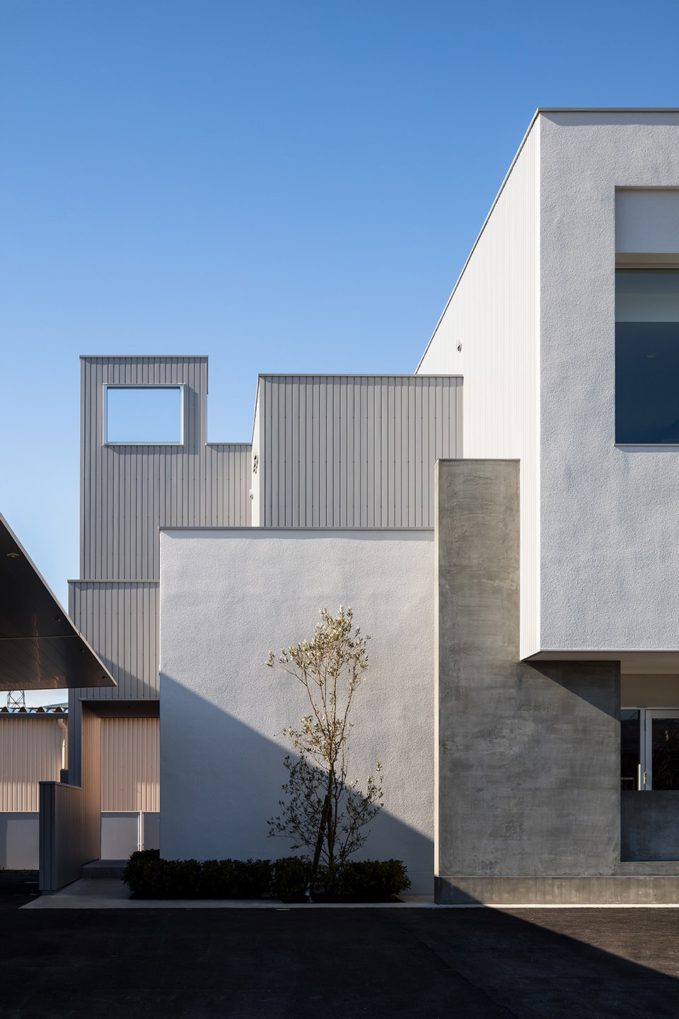 landscape house by formkouichi kimura architects
