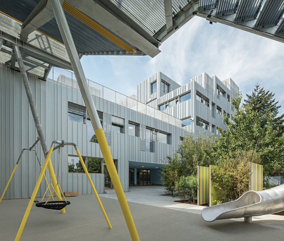 langenfeldgasse primary and vocational school by ppag architects 1