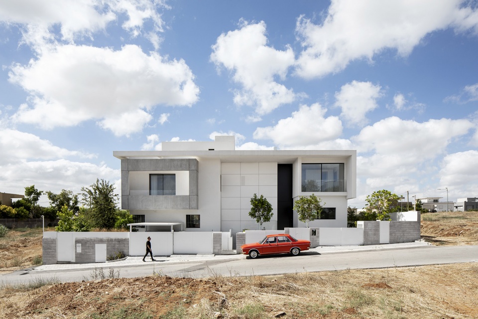 x6 two in one houses by raz melamed architect
