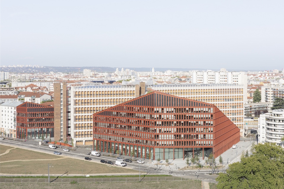 new headquarters of orange in lyon by hardel le bihan architectshga hubert godet architects