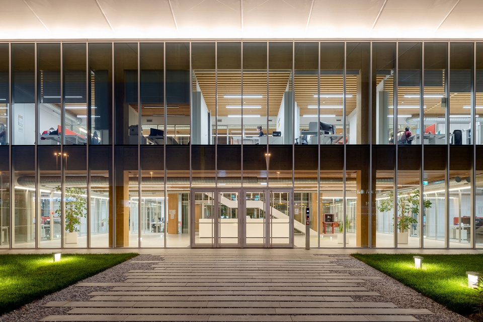 iperceramicas new office building by mario cucinella architects