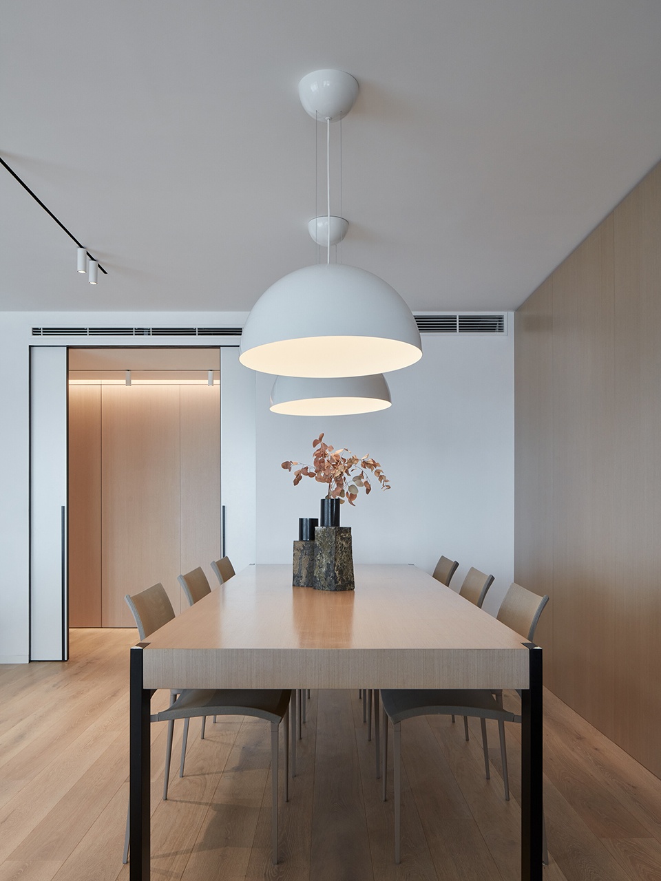 minimalist apartment by barbora leblova 2