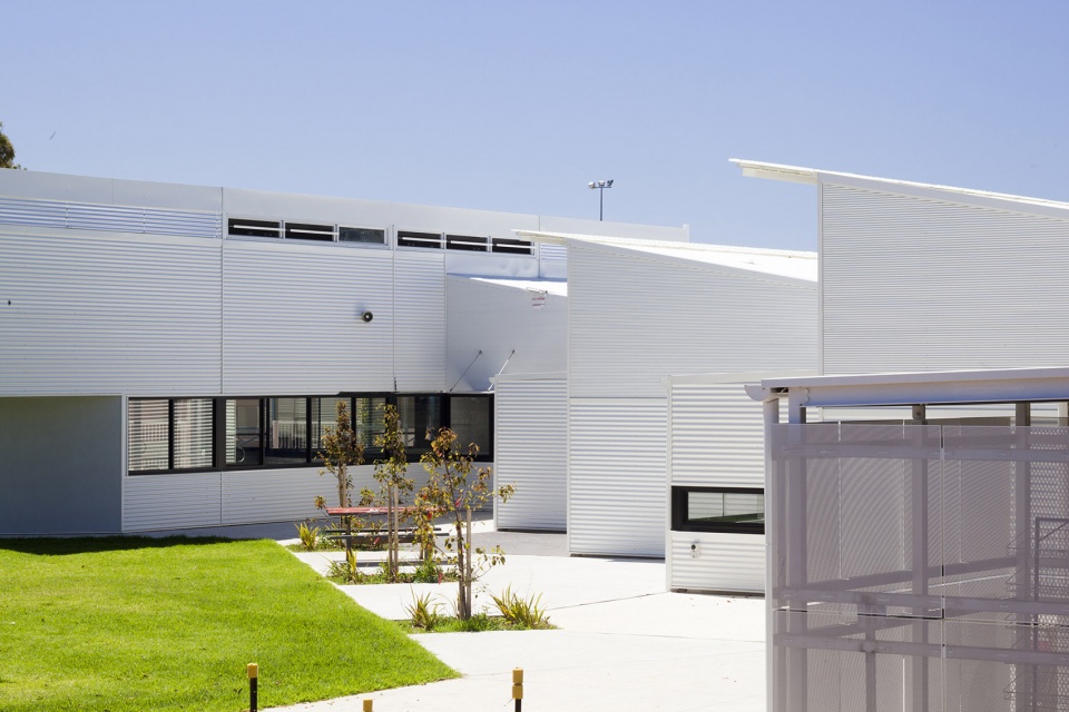 victor harbor senior high school by hames sharley