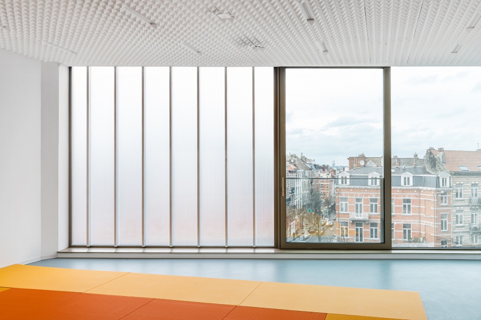 central by b architecten