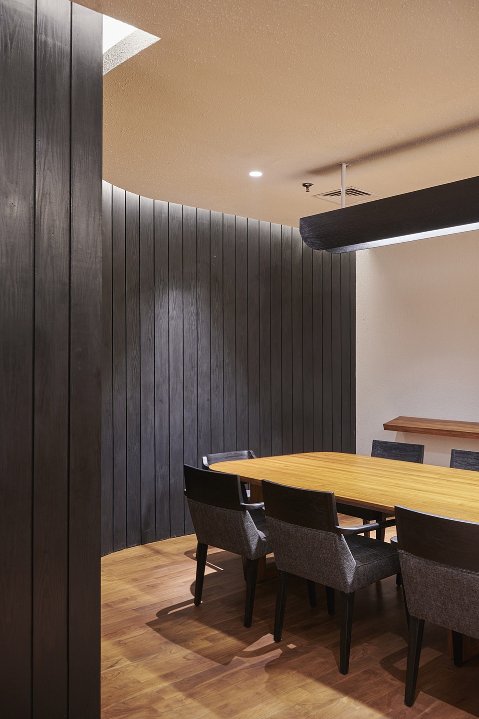 ISSEI Japanese Restaurant by Studio Kota