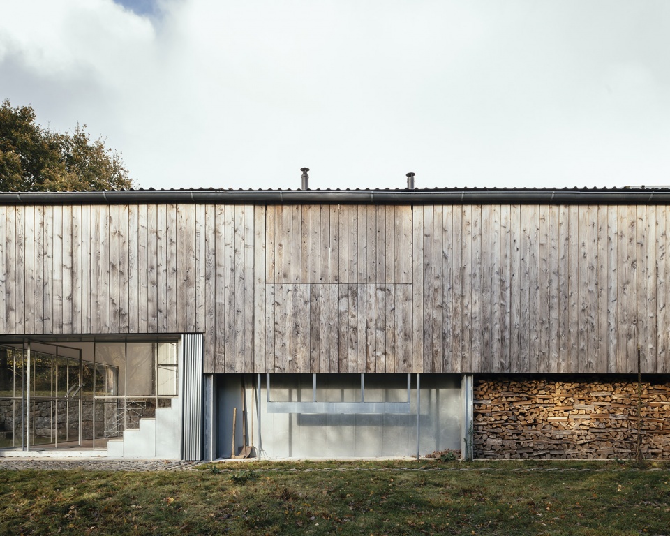 art barn by thomas randall page
