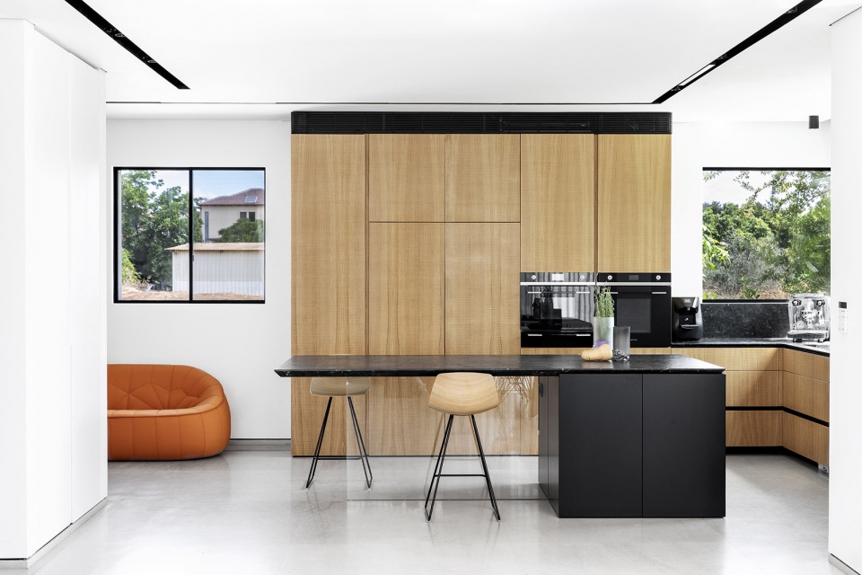 x6 two in one houses by raz melamed architect