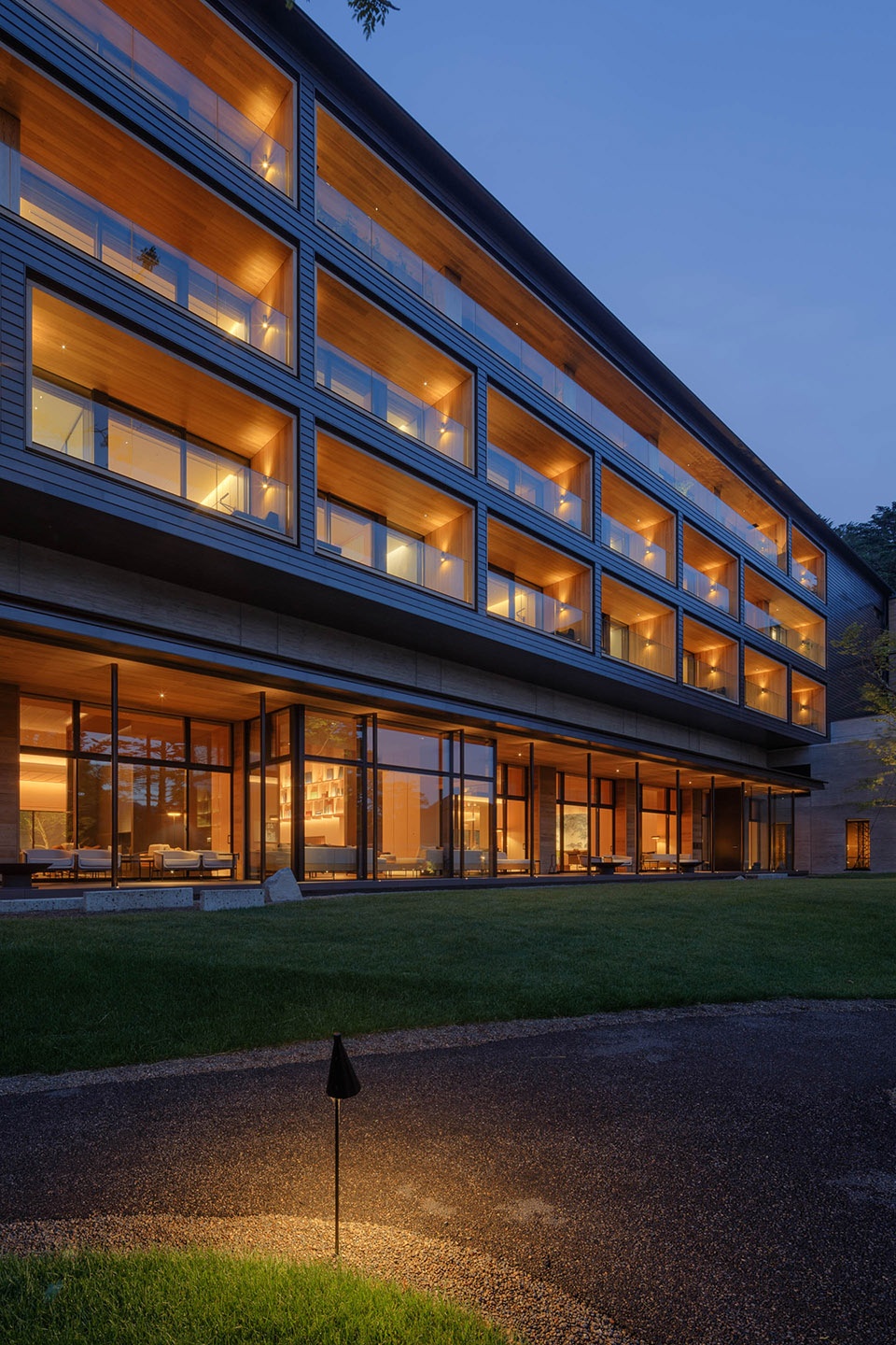 014-the-ritz-carlton-nikko-by-nikken-sekkei-960x1440.jpg