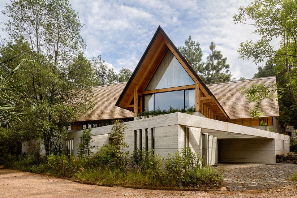 CRA House by Estudio MMX