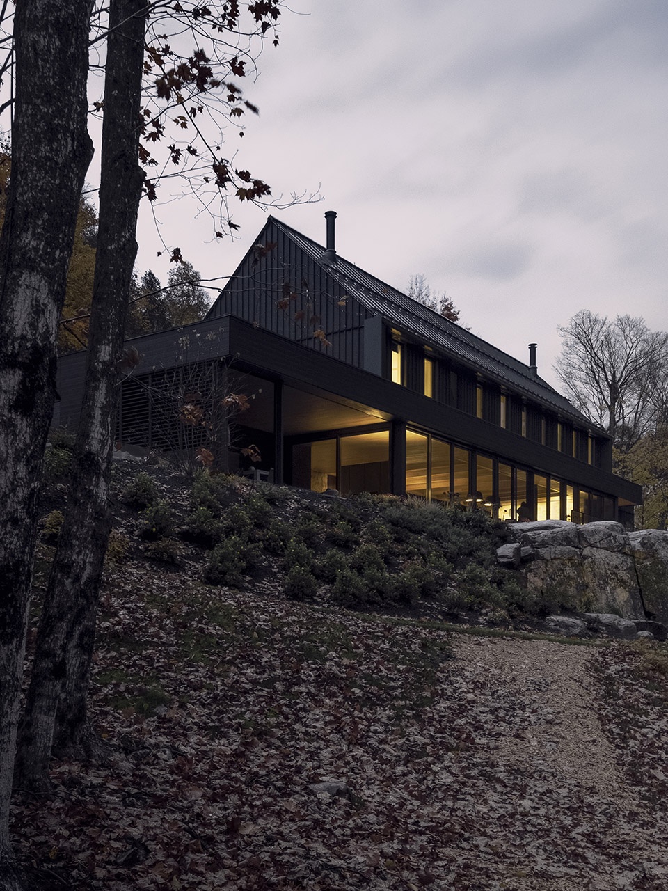 MTR residence by Alain Carle Architect
