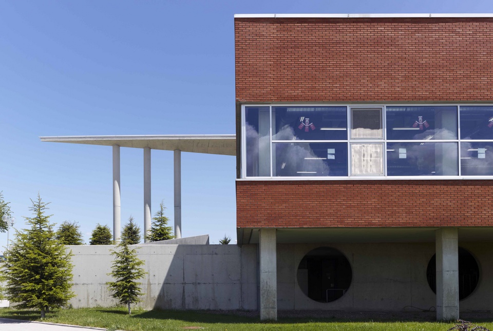 Ted Ankara College by Uygur Architects