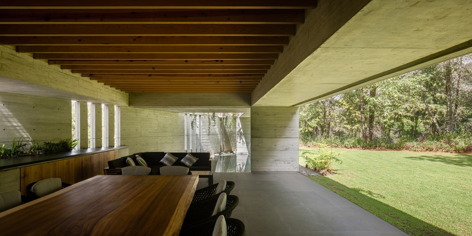 CRA House by Estudio MMX