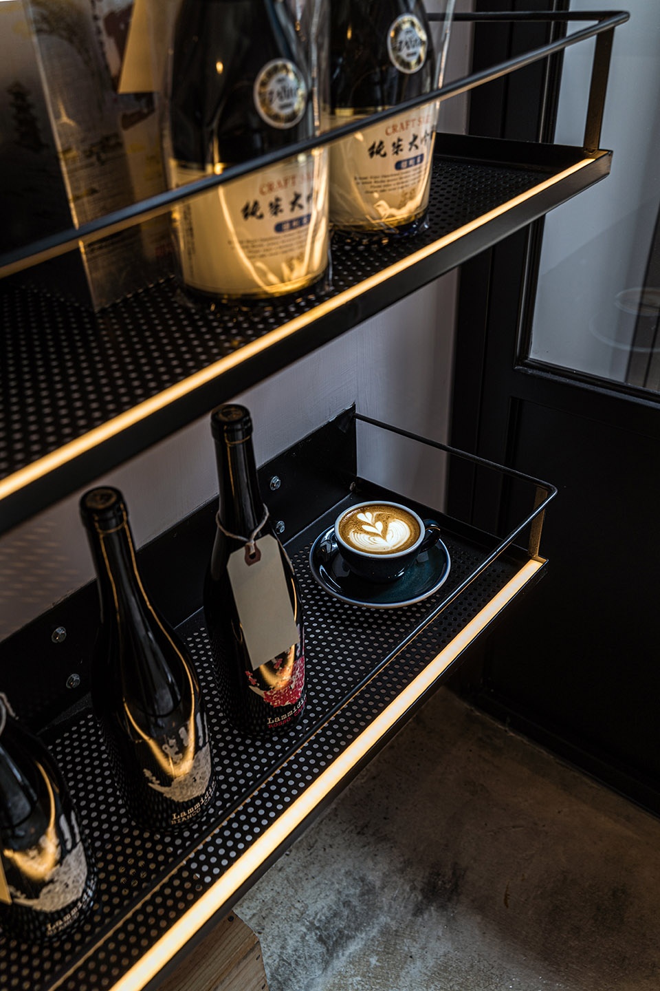 dio cafe bar by finorm studio