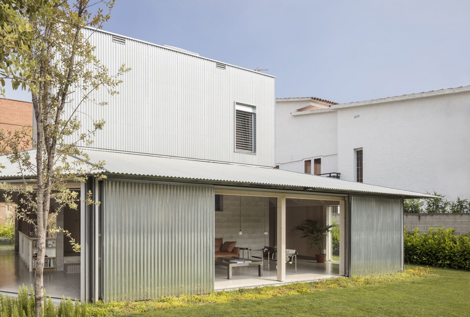 house 905 by harquitectes